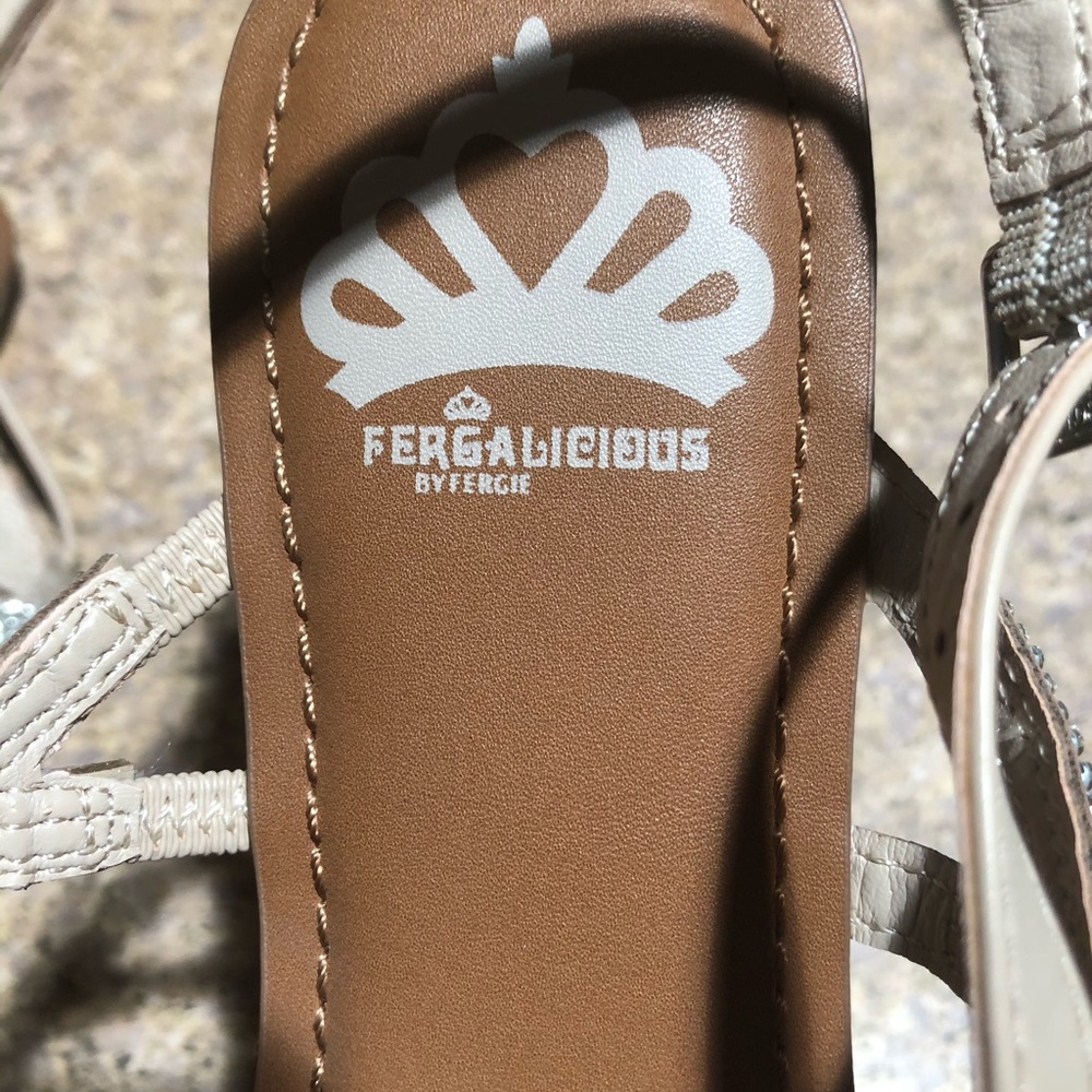 Fergalicious Shimmer sandals nude size 8